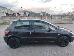 Peugeot 307 1.6 benzín 80Kw, 3 dverové - 4