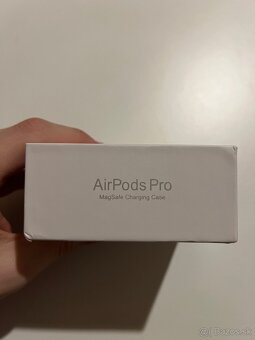 AirPods pro magsafe - 4