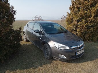 Opel Astra - 4