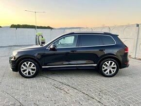 Volkswagen Touareg R-LINE 3.0TDI - 4