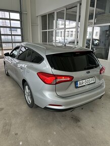 Ford Focus Kombi 1.5 TDCI A/T - 4