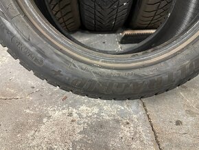 255/55 r19 good year ultragrip + - 4