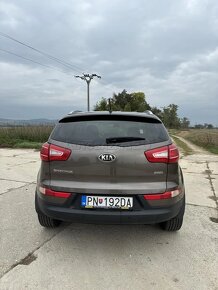 KIA Sportage 2.0 CRDi 4x4 - 4