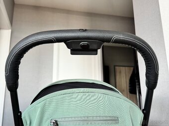 Cybex coya matt black leaf green - 4