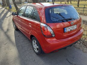 Kia Rio 2011 1.4 benzin 71.3 kW - 4