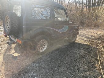 Suzuki Samurai 1.3i Vstrek/Vysoká strecha Japan - 4