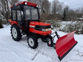 Japonský traktor KUBOTA GL 23 Diesel 3 válec, 23HP - 4