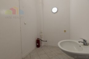 Na prenájom obchodný priestor, 33 m², Herlianska ul., voľný  - 4