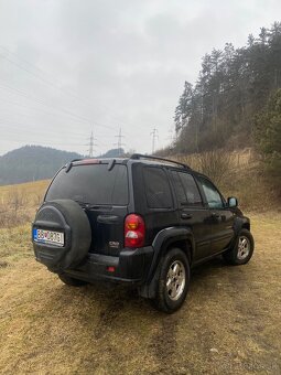 Jeep cherokee kJ - 4