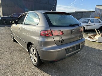 Seat Ibiza 1.4 TDi Sport 75k manuál - 4