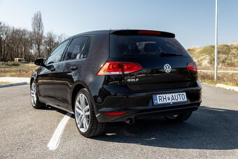 Volkswagen Golf 1.6 TDI BlueMotion Trendline - 4