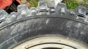 T3  5x114.3  235/70 R16 - 4