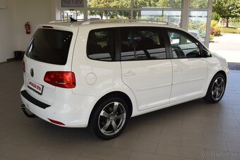 Volkswagen Touran 2,0 TDI, Highline,DSG,navigace - 4