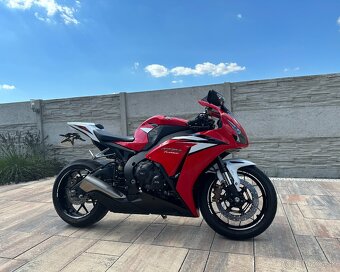 Honda CBR1000RR 2012 Anniversary Edition - 4