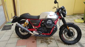 Moto Guzzi V7iii racer - 4