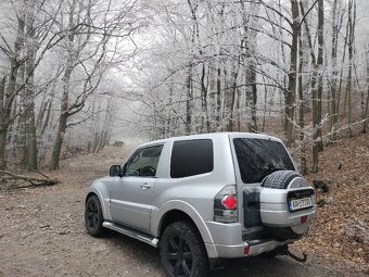 Mitsubishi Pajero 3.2 DiD 147KW AT/5 4x4 Uzávierka - 4