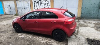 Kia rio - 4