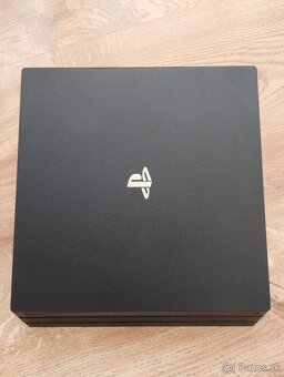 Playstation 4 pro - 4