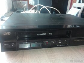 VHS videoprehrávače a videorekordéry. AIWA. JVC. Panasonic. - 4