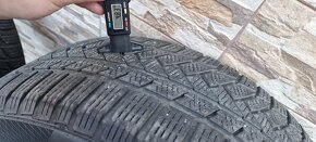 Predám 4xzimné pneumatiky 235/55r18 Continental - 4