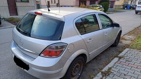 Predám Opel Astra h 1.4 - 4