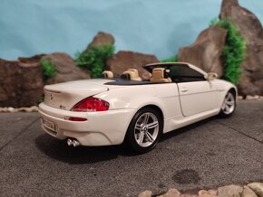 prodám model 1:18 BMW M6 cabrio - 4