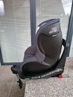 Predám Britax Römer Dualfix M i-Size, otočná - 4