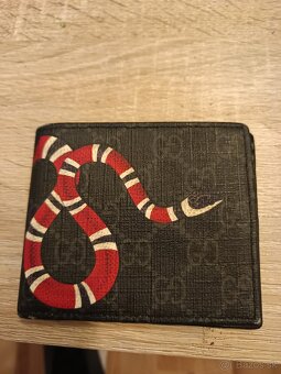 Gucci a Louis Vuitton (original) - 4