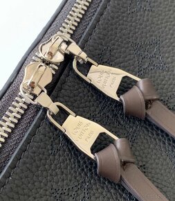 Louis Vuitton Beaubourg Hobo Bags - 4