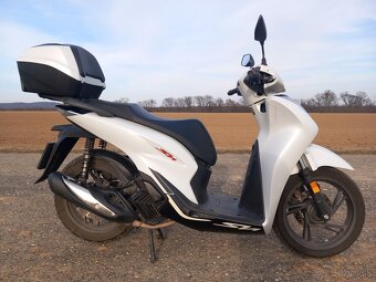 Honda SH 125.  2022 model digital - 4