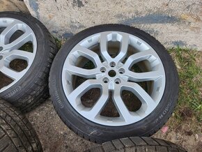 R22" zimní 5x120 9,5jx22 et49 pneu 275/40 r22 98% - 4