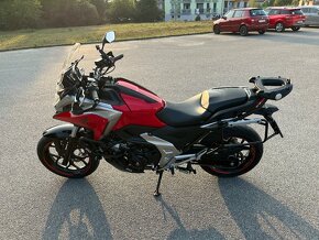 Honda NC750X  9/2021 + hliníkové kufre GIVI a výbava - 4