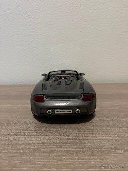 1:18 Porsche Carrera GT MAISTO PREMIERE EDITION - 4