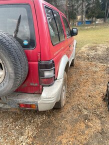 Predám Pajero 2.5 diesel - 4