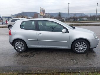 Volkswagen Golf 1.6 FSI Comfortline - 4