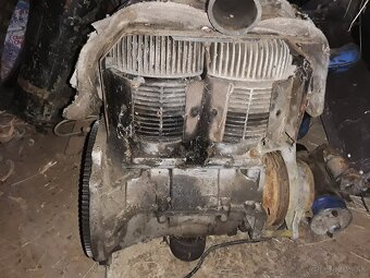 motor + prevodovka na trabant 601 - 4