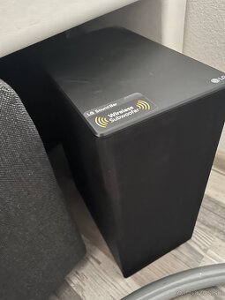 Predám 2.1 soundbar LG SN5Y s bezdrôtovým subwooferom - 4