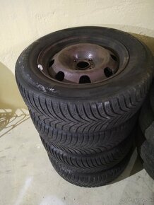 Pneu 215/55r16 - 4