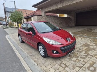 Peugeot 207 1.4 benzín - 4