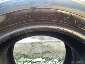 Predám skoro nové celoročne pneu 215/60 r17 - 4