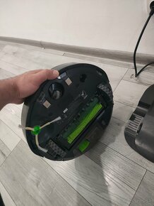 Robotický vysávač Irobot Romba i7+ - 4