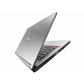 Fujitsu LifeBook E736 - 4