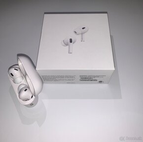 Biele air pods pro - 4