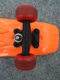 Predám takmer nepouživaný Penny board Urban X - 4