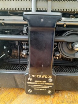 PISACI STROJ 1905-UNDERWOOD -USA - 4