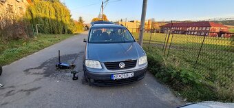 Volkswagen Touran 2.0 tdi - 4