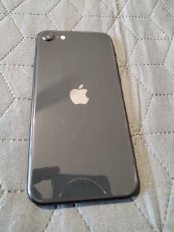 Predám iphone SE 2020 64GB - 4