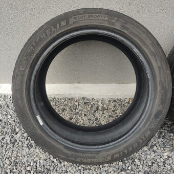 Michelin Pilot Sport 4 225/45 R17 - 4