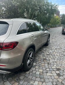 Predám  Mercedes  GLC 300 e  4Matic - 4