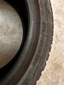 Predám zimné pneu Falken Eurowinter 205/45 R 17 - 4